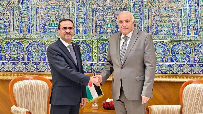 السيد عطاف يستقبل السفير الأردني
